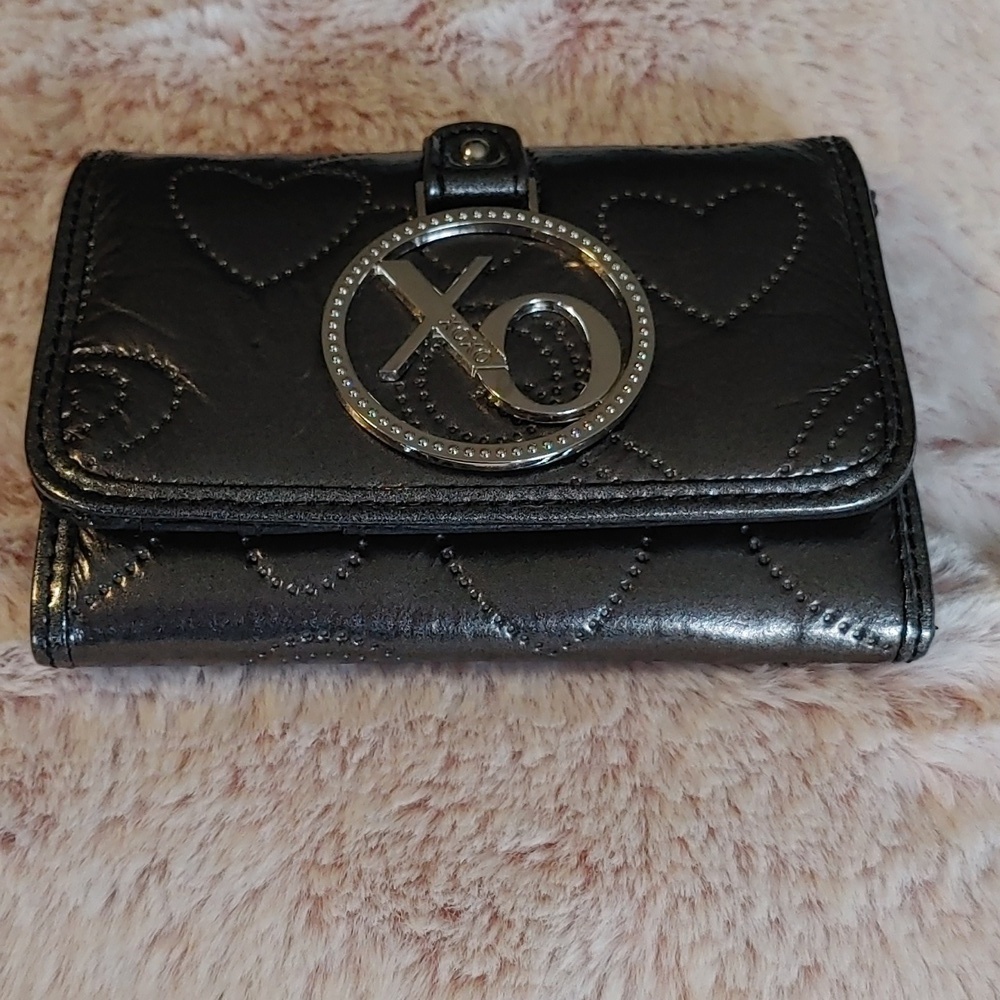 Nwot XOXO Quilted Gray Metallic & Silver Wallet